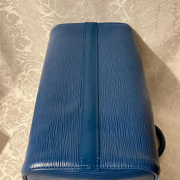 ✅AUTHENTIC ✅Louis Vuitton Epi Speedy 25 Bag - Picture 5 of 16